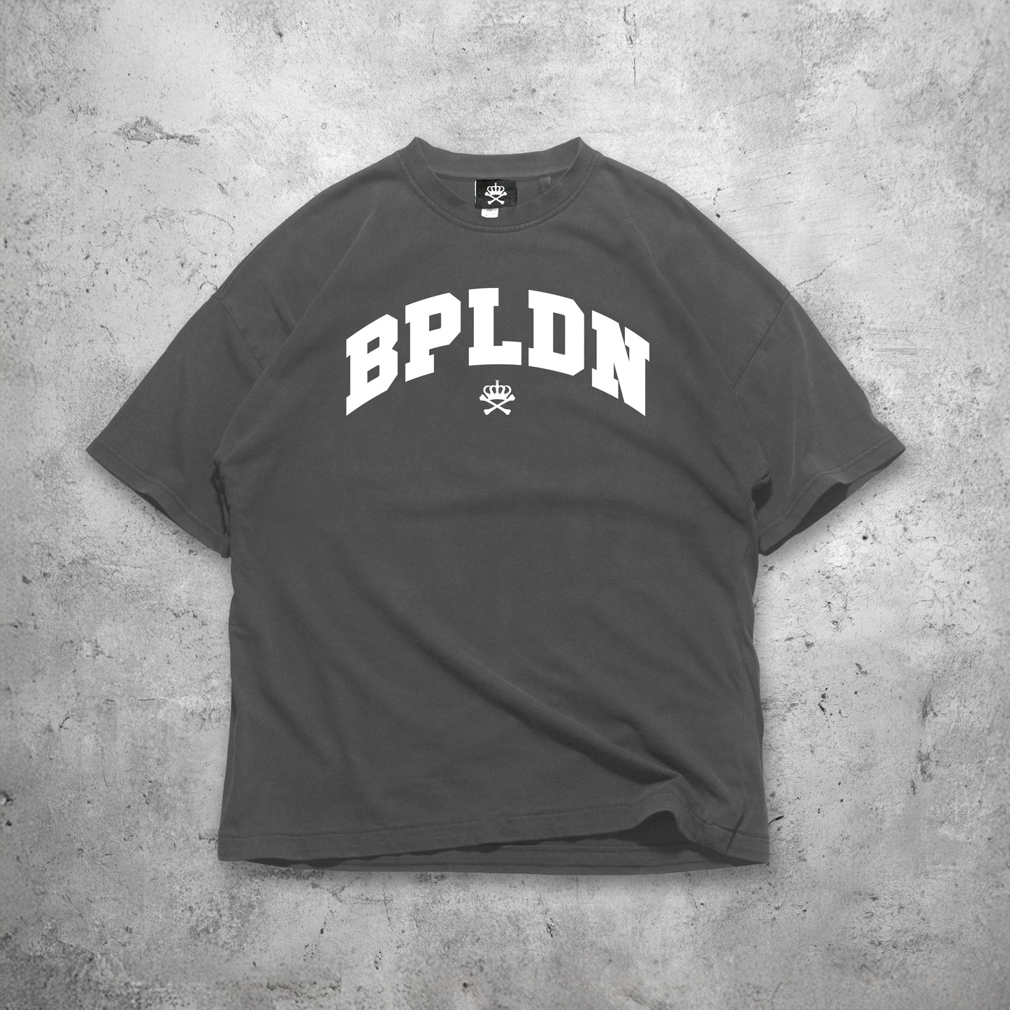 VARSITY TSHIRT - DARK GREY