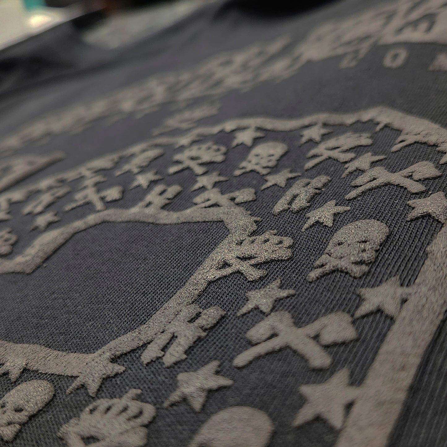 3D PUFF MONOGRAM TSHIRT - BLACK ON BLACK